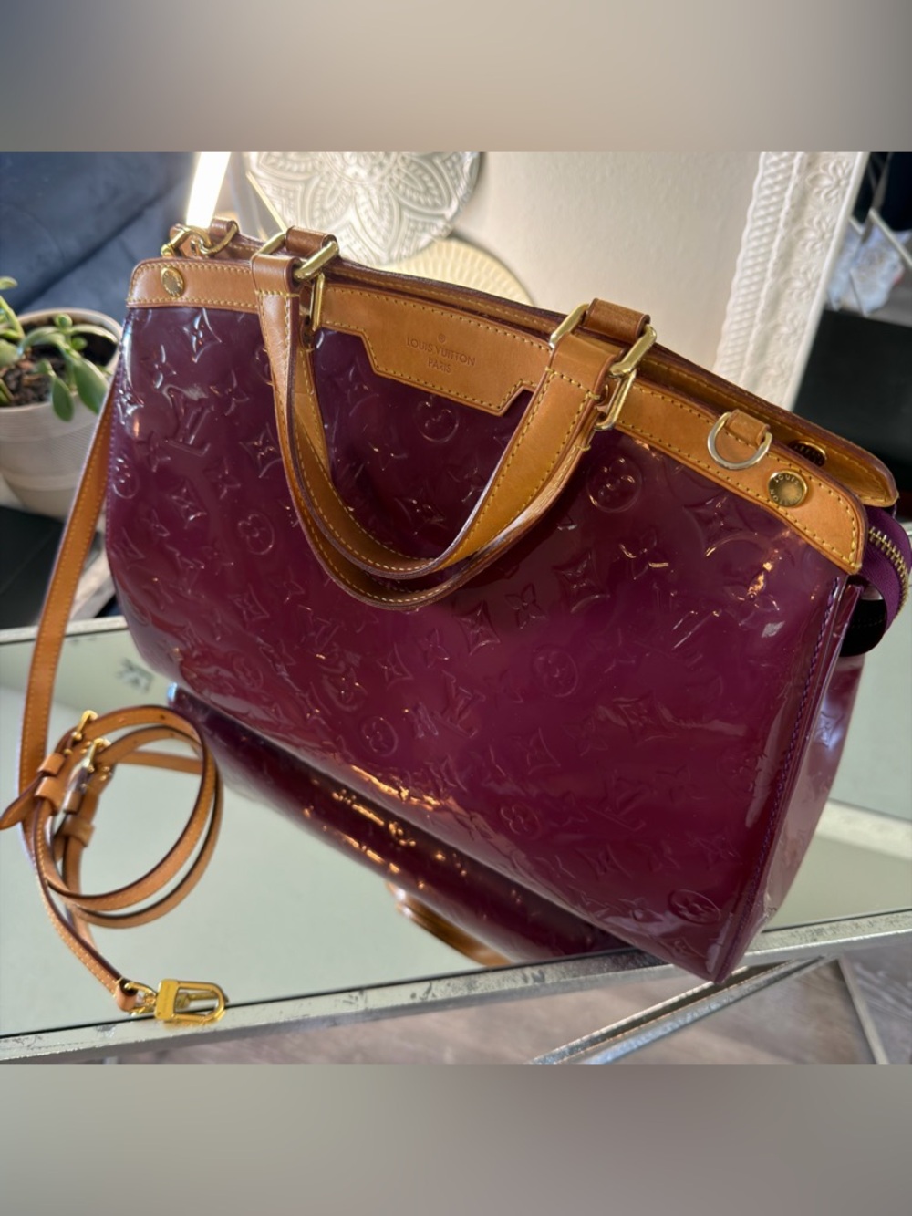 *LIKE NEW* Louis Vuitton Brea GM in Amarante Monogram Vernis Bag - Picture 3 of 17